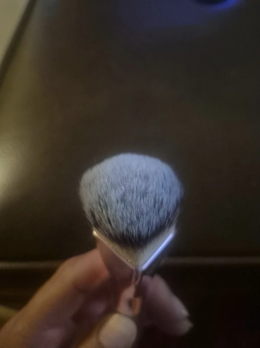 It Cosmetics Purple Glitter Love Is The Foundation Brush Limited-Edition